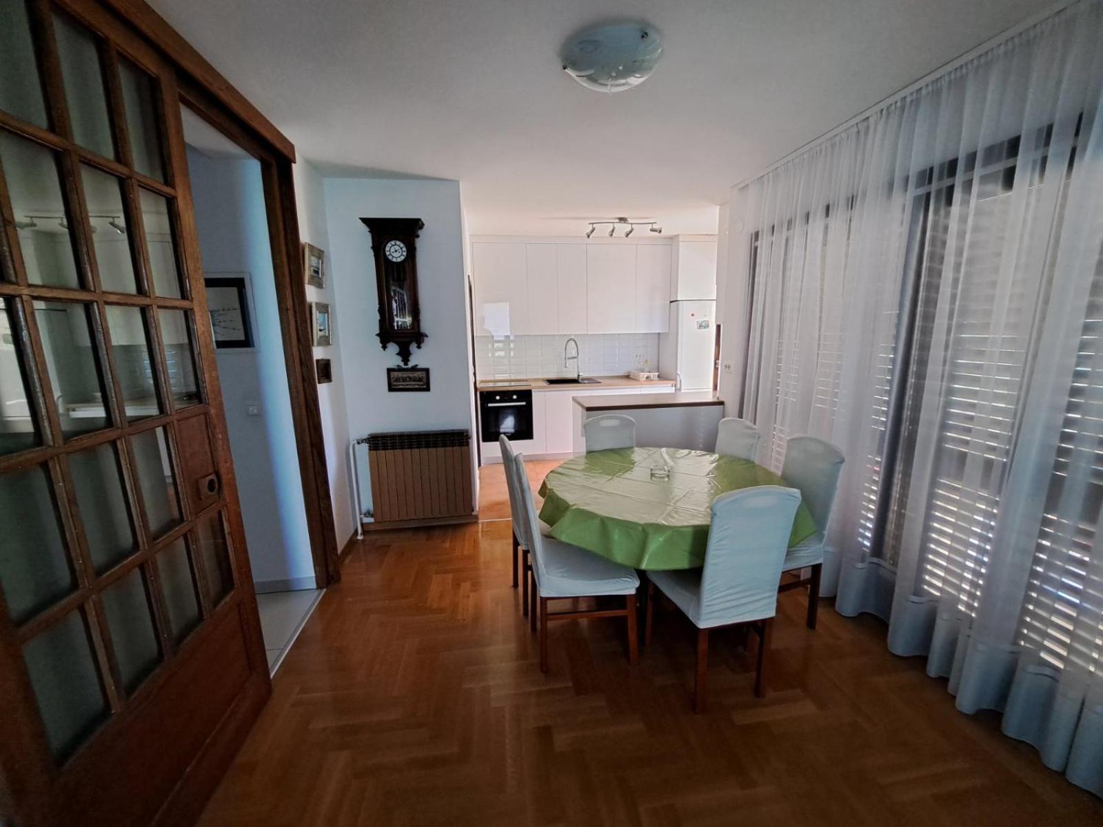 Apartmani Maver Sveti Filip i Jakov Exterior photo