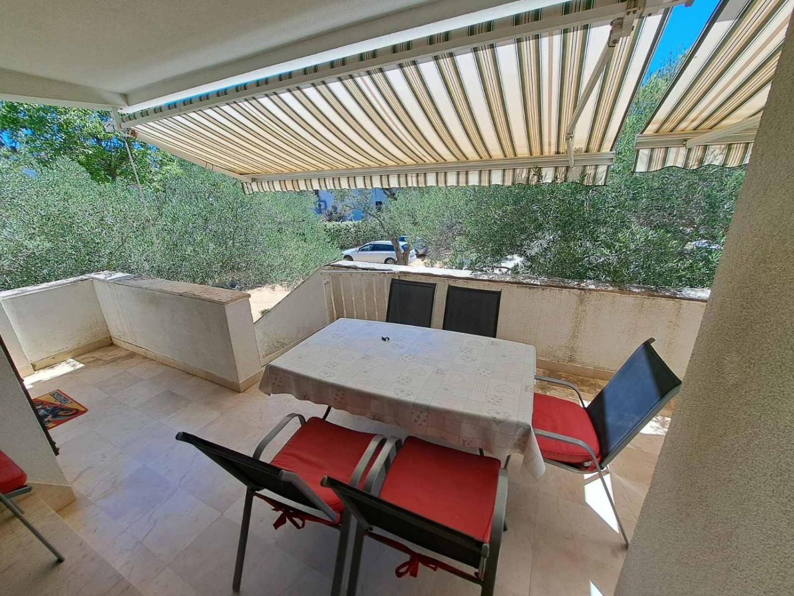 Apartmani Maver Sveti Filip i Jakov Exterior photo
