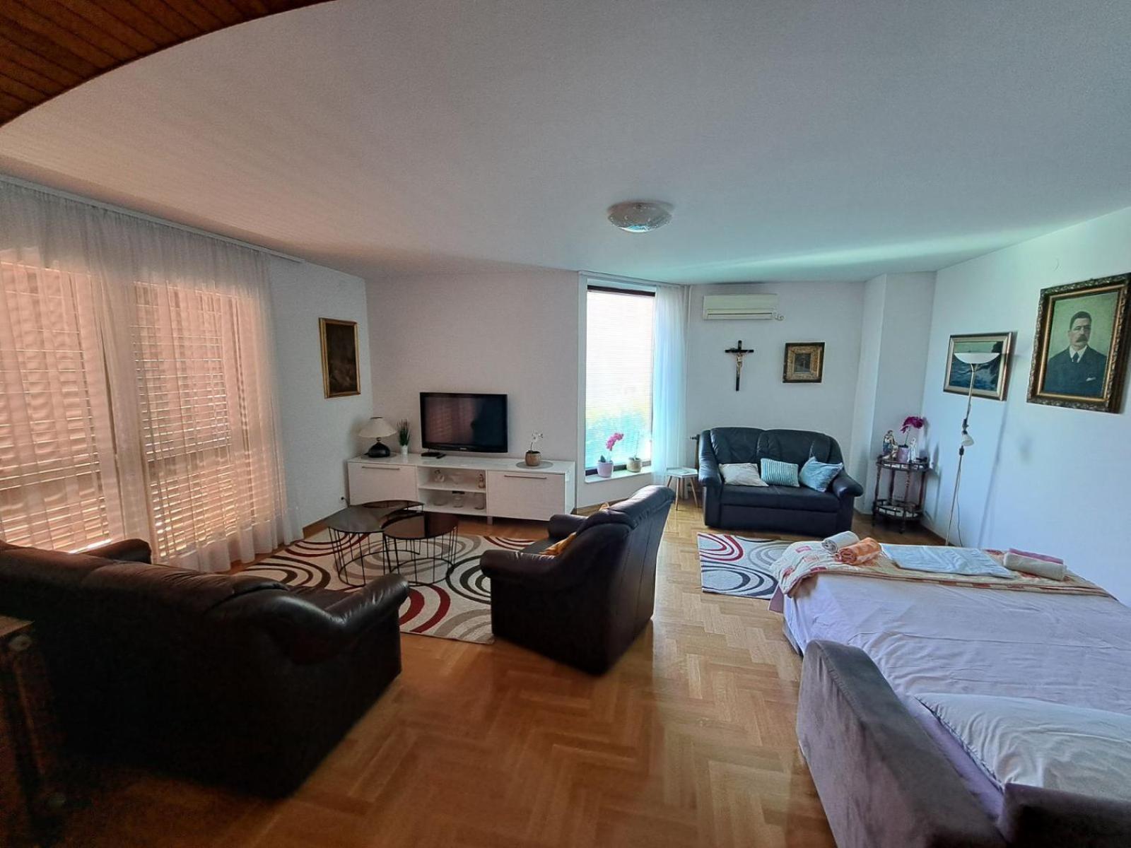 Apartmani Maver Sveti Filip i Jakov Exterior photo